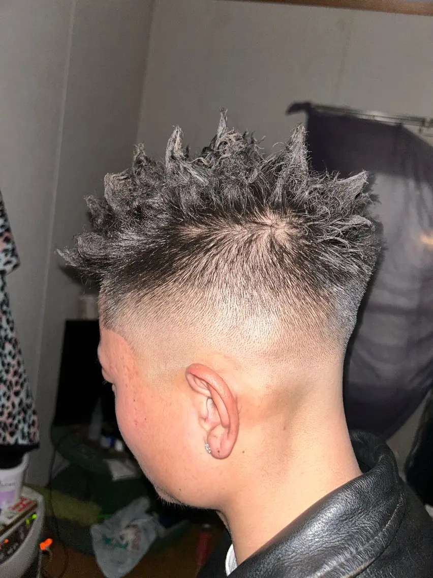 ショート メンズ 仙庭 風輝のヘアスタイル