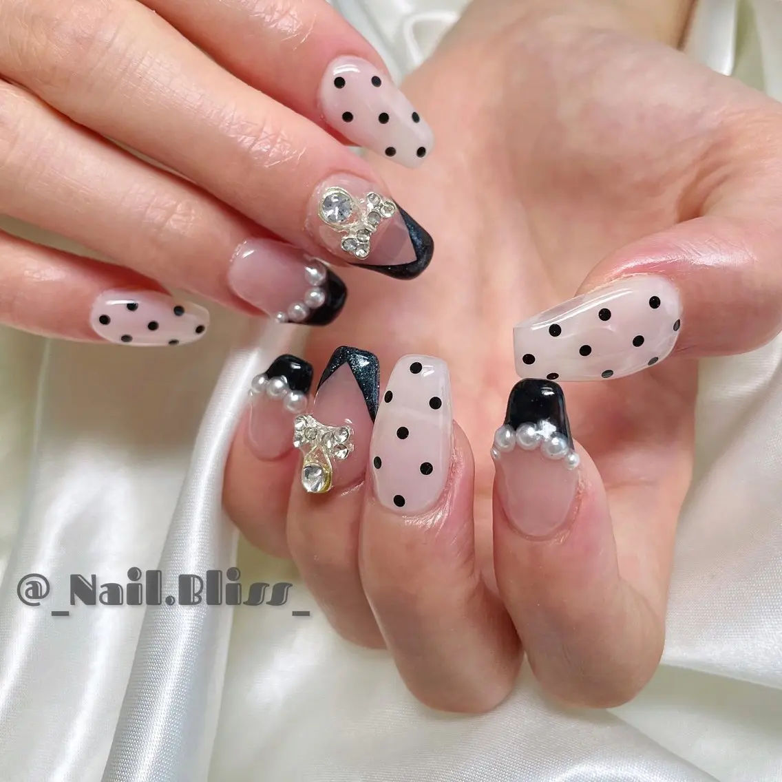 ネイル ガーリー リボン ハンドネイル NAIL BLISSのネイルデザイン