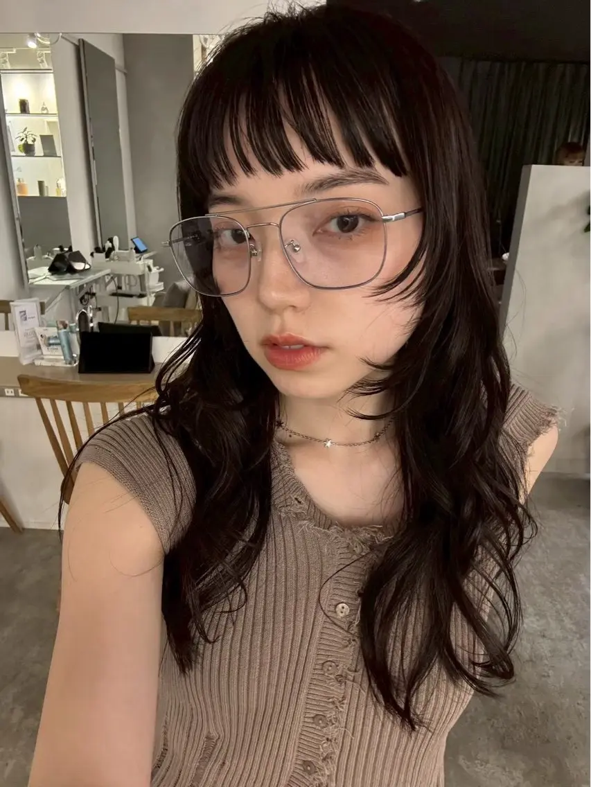 ロング カラー ツバキ ナオのヘアスタイル