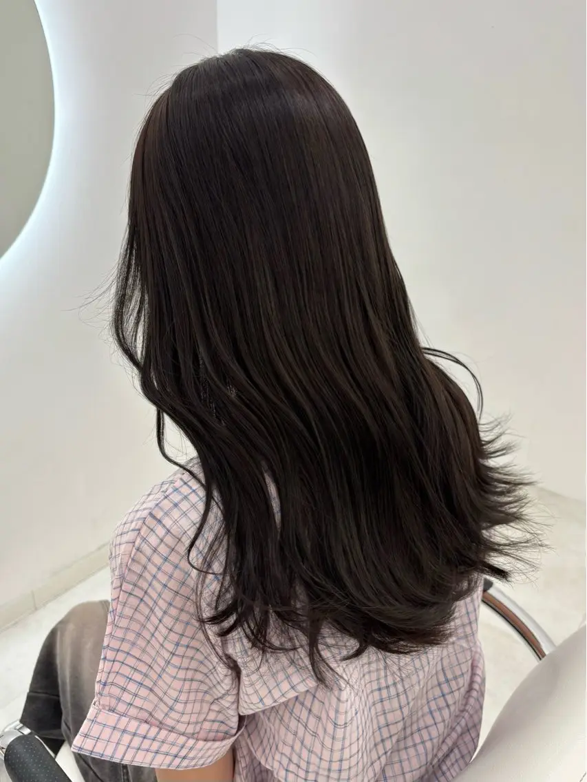 ロング カラー カット ヘアカラー トリートメント 【aini天王寺】 𝐚𝐢𝐫𝐢✂︎のヘアスタイル