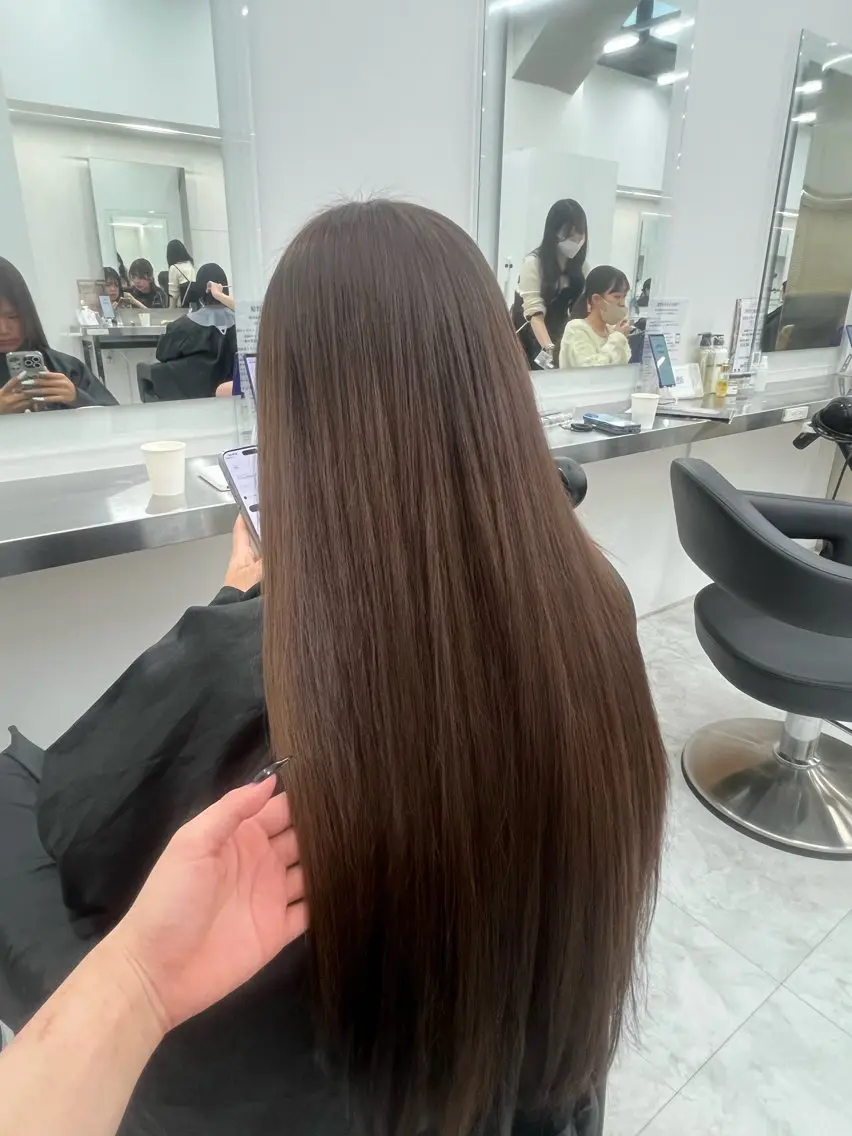 ロング カット 艶髪ハイトーンカラー 渋谷🎀ririkaのヘアスタイル