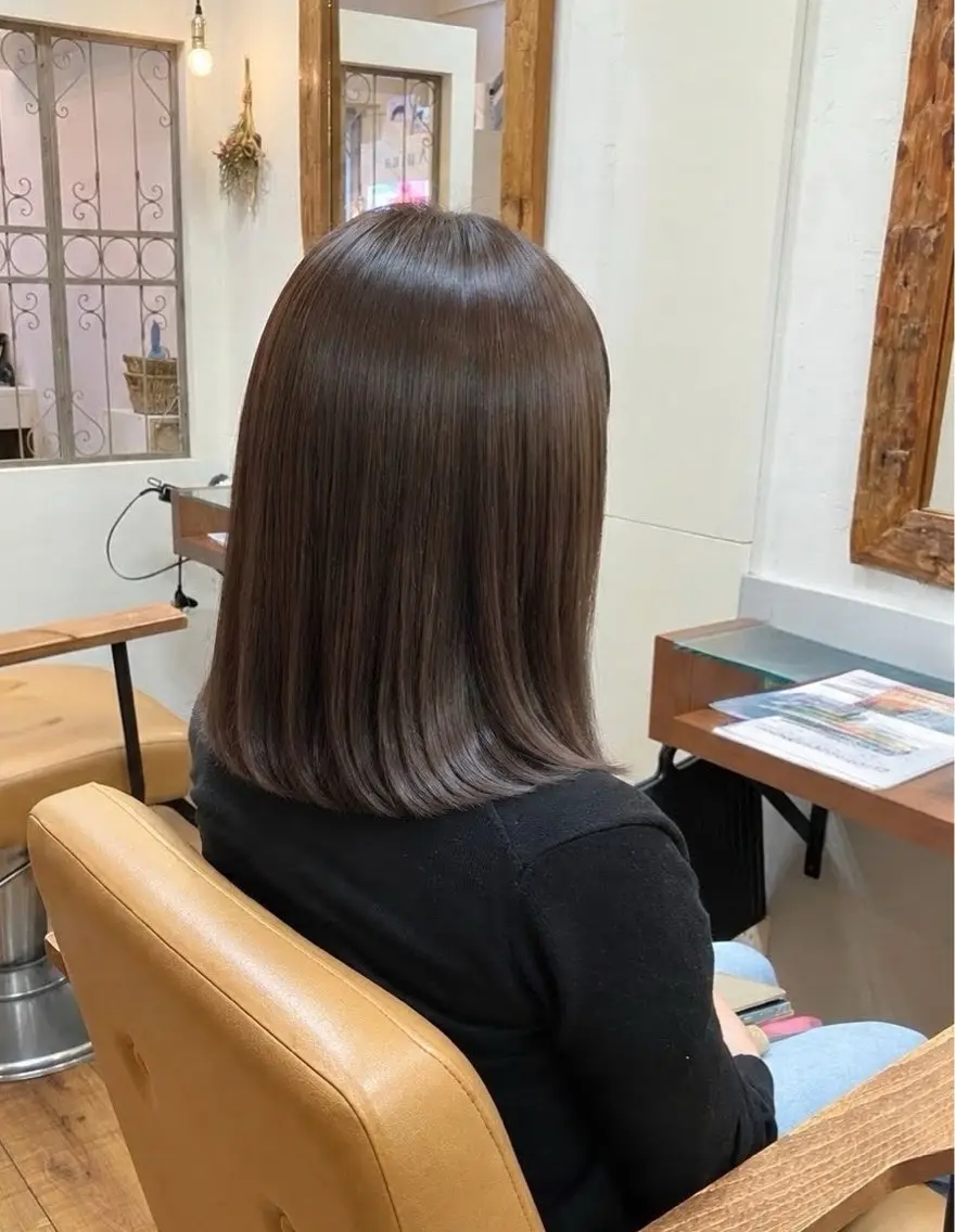 ミディアム カラー 松下 沙織のヘアスタイル