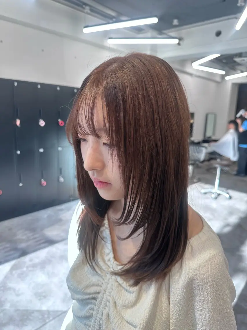 ロング カラー 顔周りカット レイヤーカット ✨️デザインカラー AIRI✨のヘアスタイル