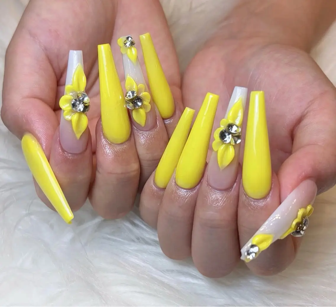 ネイル チークネイル 長さ出し フラッシュネイル フレンチネイル グラデーション ハンドネイル Lenie Nail Salonのネイルデザイン