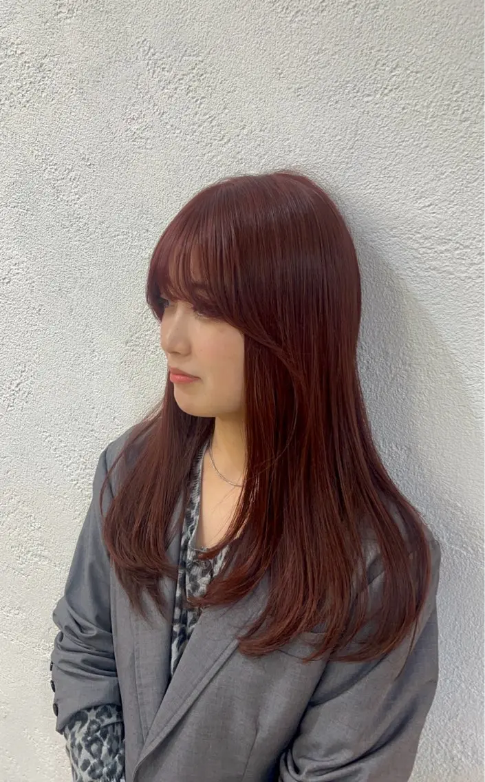 ロング 顔まわりレイヤー 顔周りカット レイヤーカット 山本 梨華のヘアスタイル