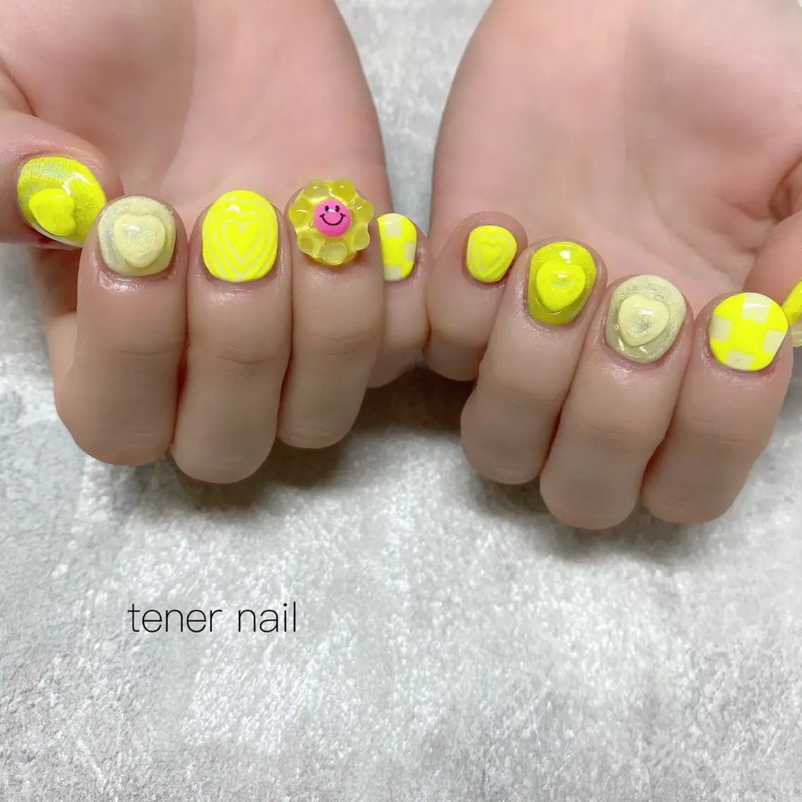 ネイル 黄色 ハンドネイル テネルネイル tener nailのネイルデザイン