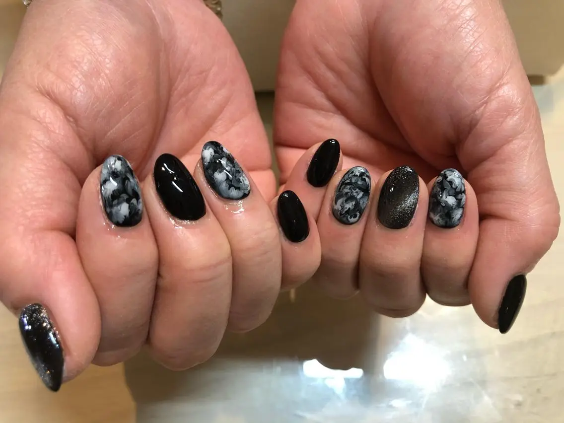 ネイル アートネイル マグネットネイル 持ち込み ハンドネイル 🌿Nnail🌿 プライベートサロンのネイルデザイン