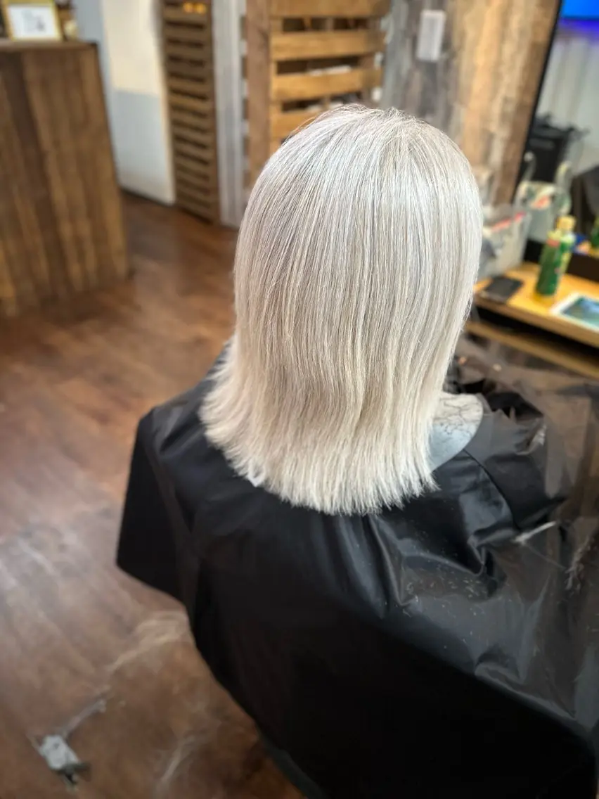 ミディアム カラー カット ヘアカラー Luzir⭐︎ GEN⭐︎のヘアスタイル