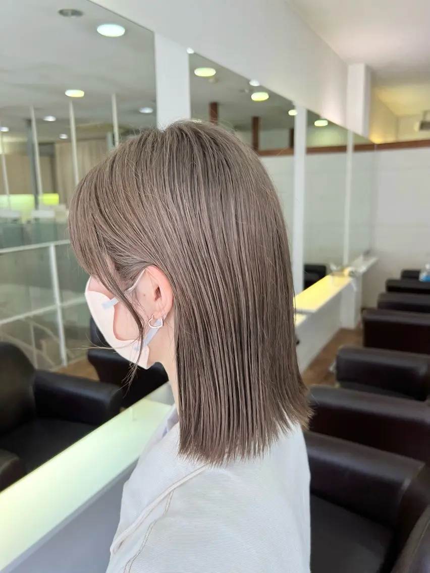 カラー ベージュカラー ミルクティーベージュ ヘアカラー トリートメント インナーカラー♡ Nanakoのヘアスタイル