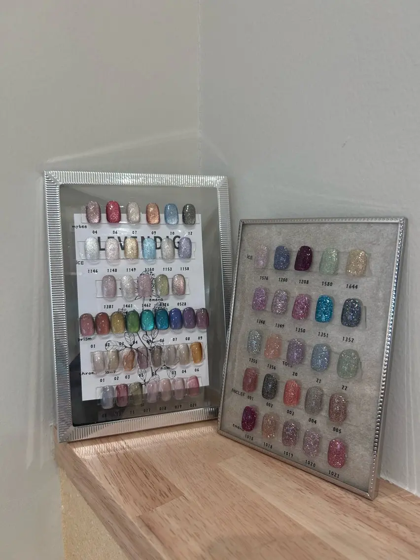 ネイル フラッシュネイル マグネットネイル DEEokazaki momona.Gのネイルデザイン