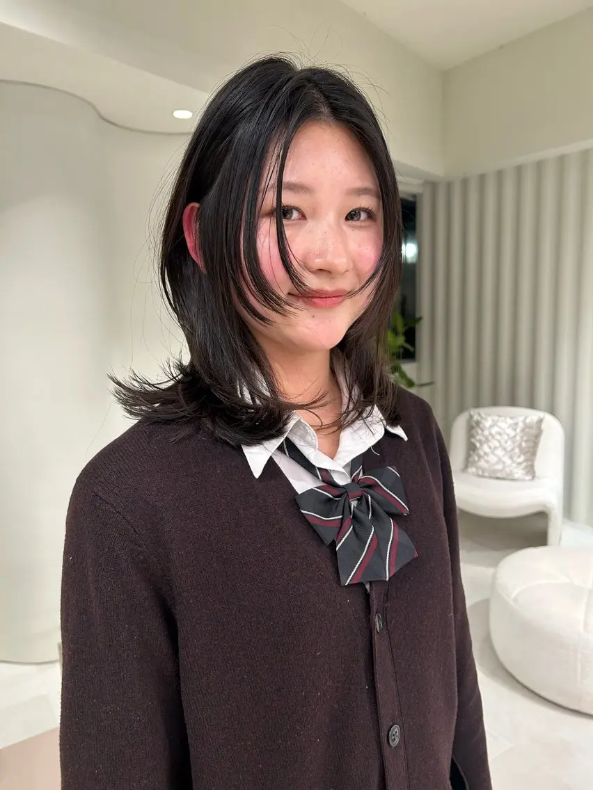 ミディアム カラー ミディアムレイヤー レイヤーカット カット 海外レイヤー /NAGISAのヘアスタイル
