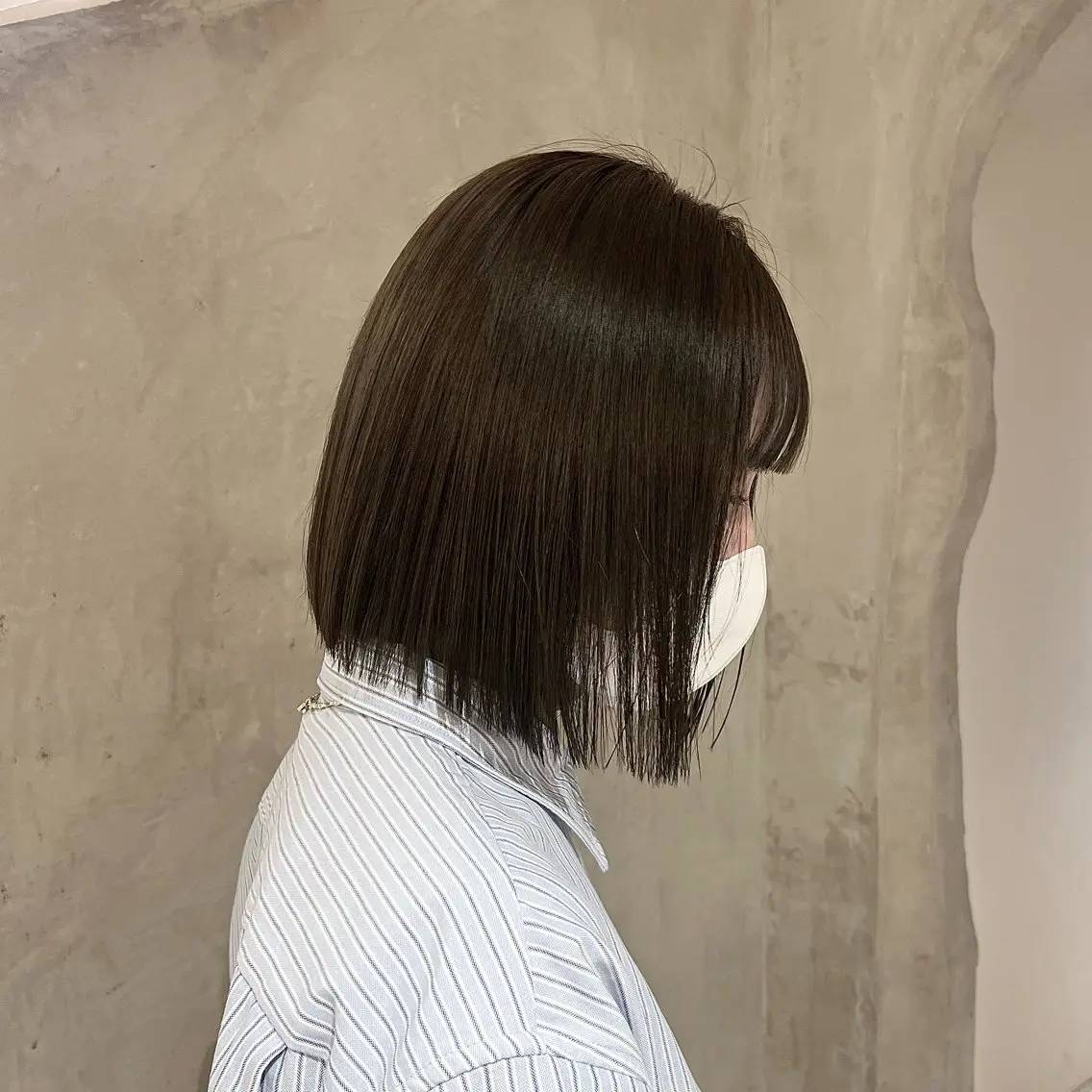 ミディアム カラー カット ヘアカラー トリートメント 切りっぱなしボブ/ 艶カラー/綾莉のヘアスタイル