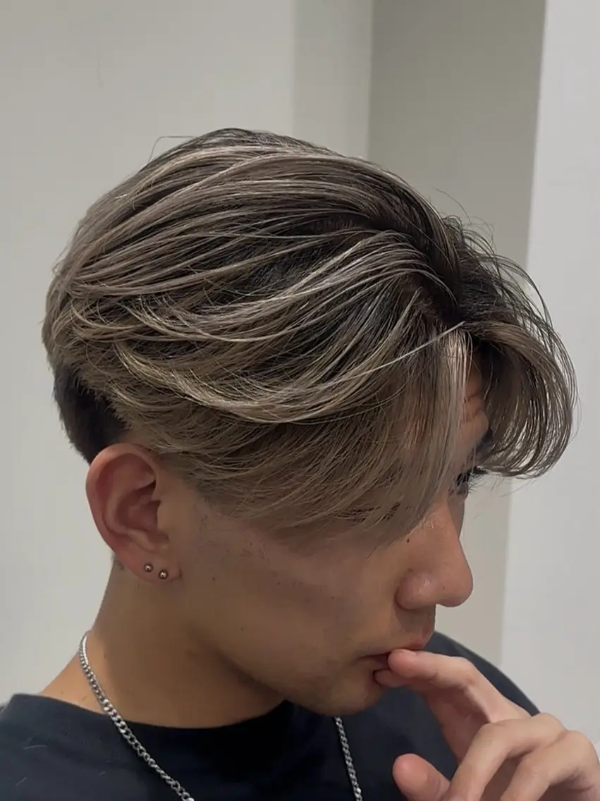 カラー メンズ メンズバレイヤージュ センターパート バレイヤージュ カット ヘアカラー トリートメント メンズ縮毛矯正 /町田/木村悠月のヘアスタイル