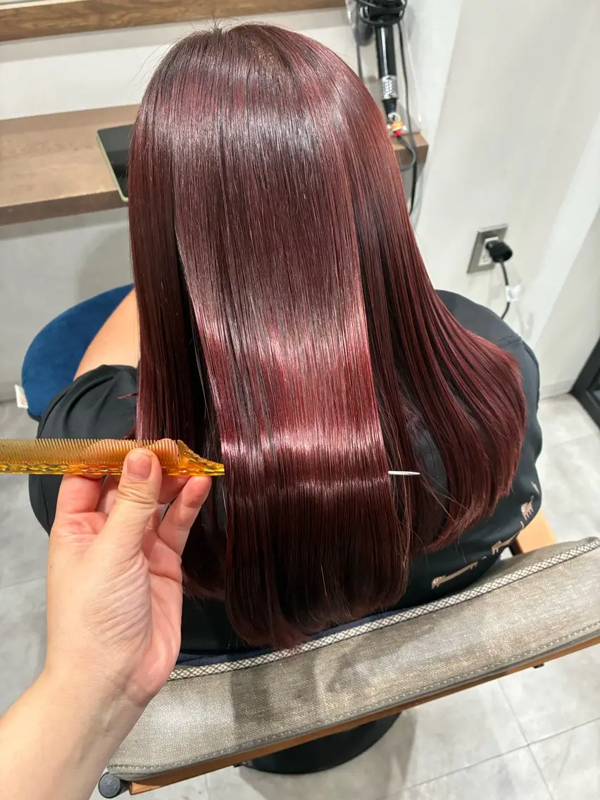 セミロング カット ヘアカラー 縮毛矯正 N°rico川喜田 里衣のヘアスタイル