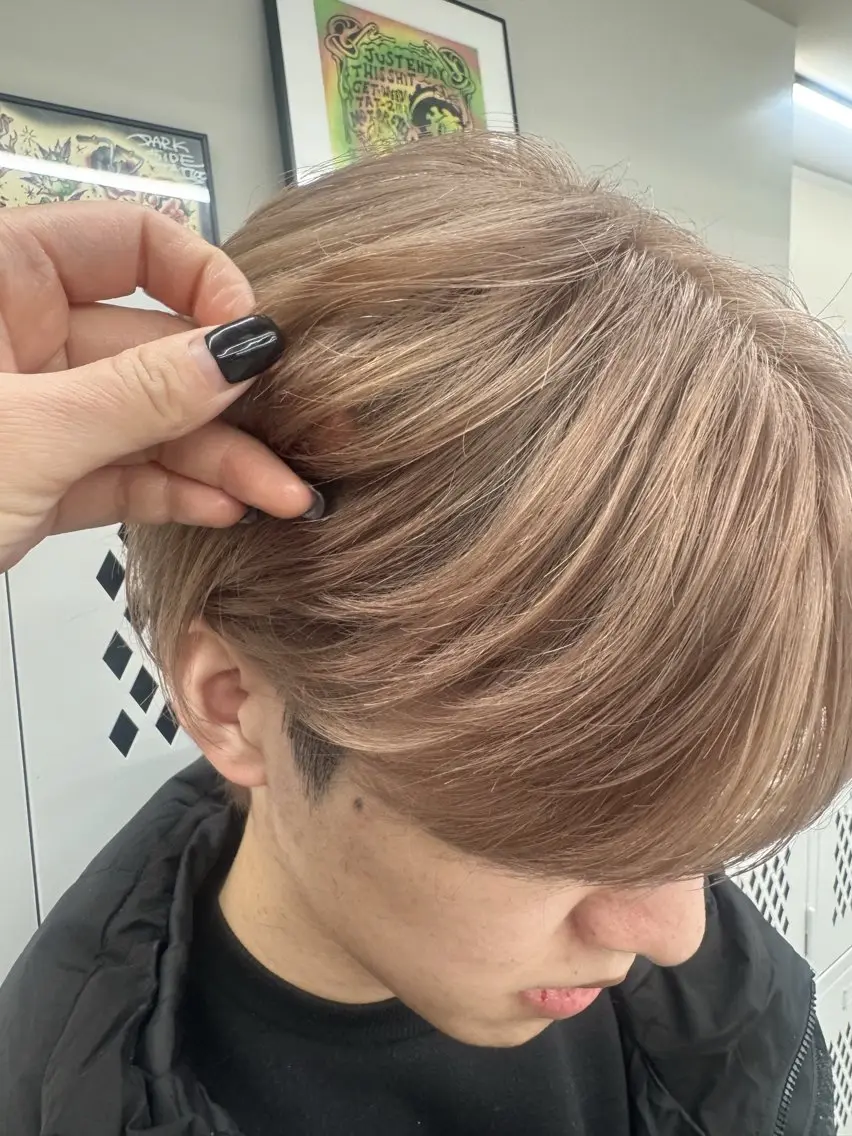 カラー メンズ ヘアカラー すどう あしゅりのヘアスタイル