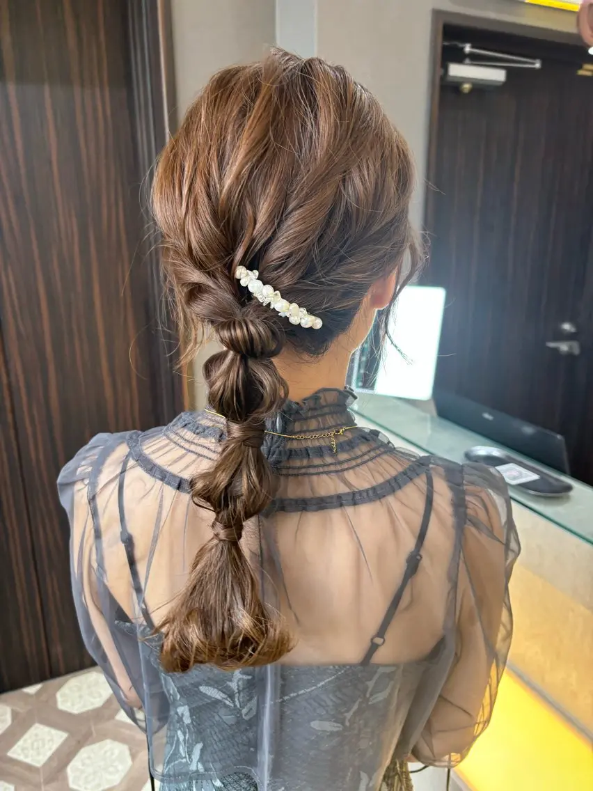 ミディアム ヘアアレンジ jill by gisel＿のヘアスタイル