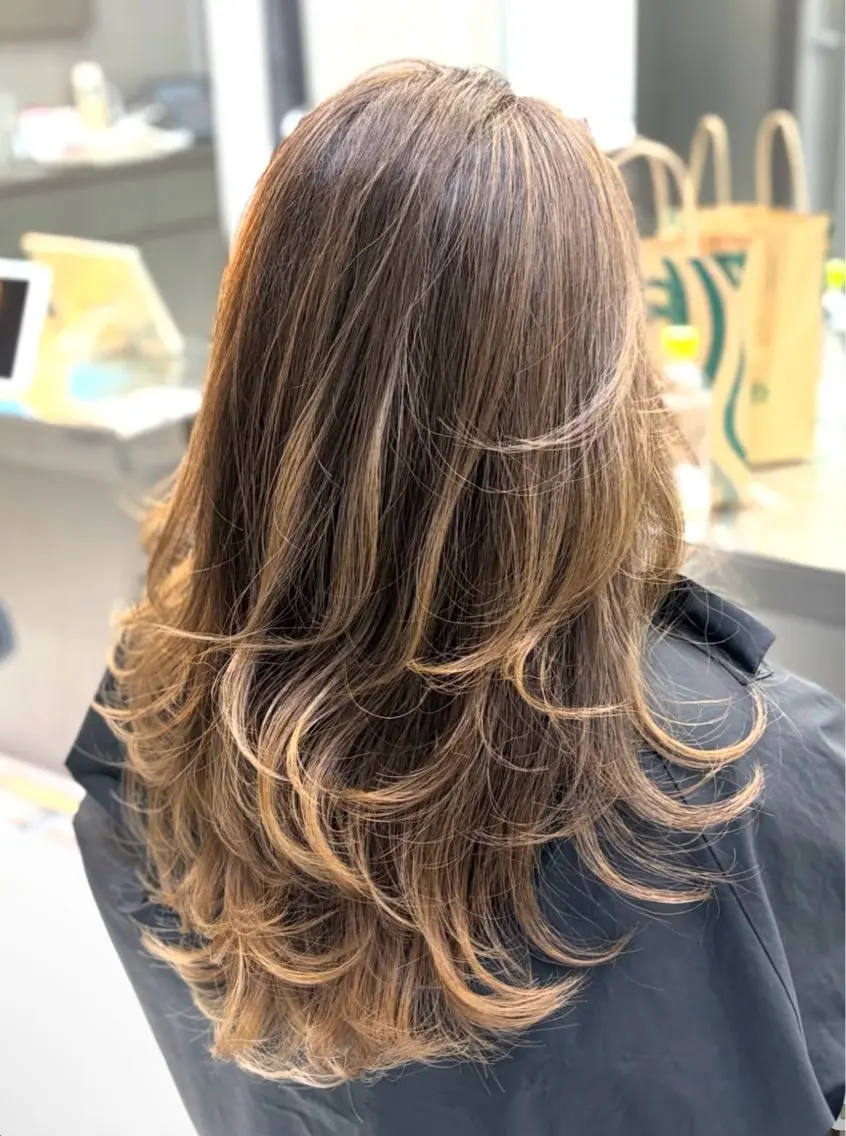 ロング レイヤーカット トリートメント ヘアカラー トリートメント Kotomi 🇺🇸💋のヘアスタイル