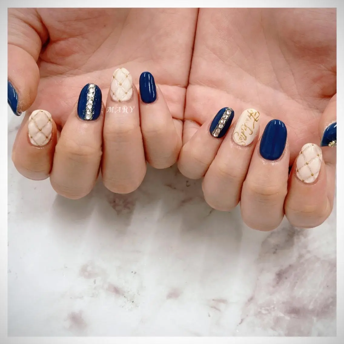 ネイル アートネイル ブルー ニュアンスネイル ワンカラーネイル ハンドネイル Mary nail .narumiのネイルデザイン