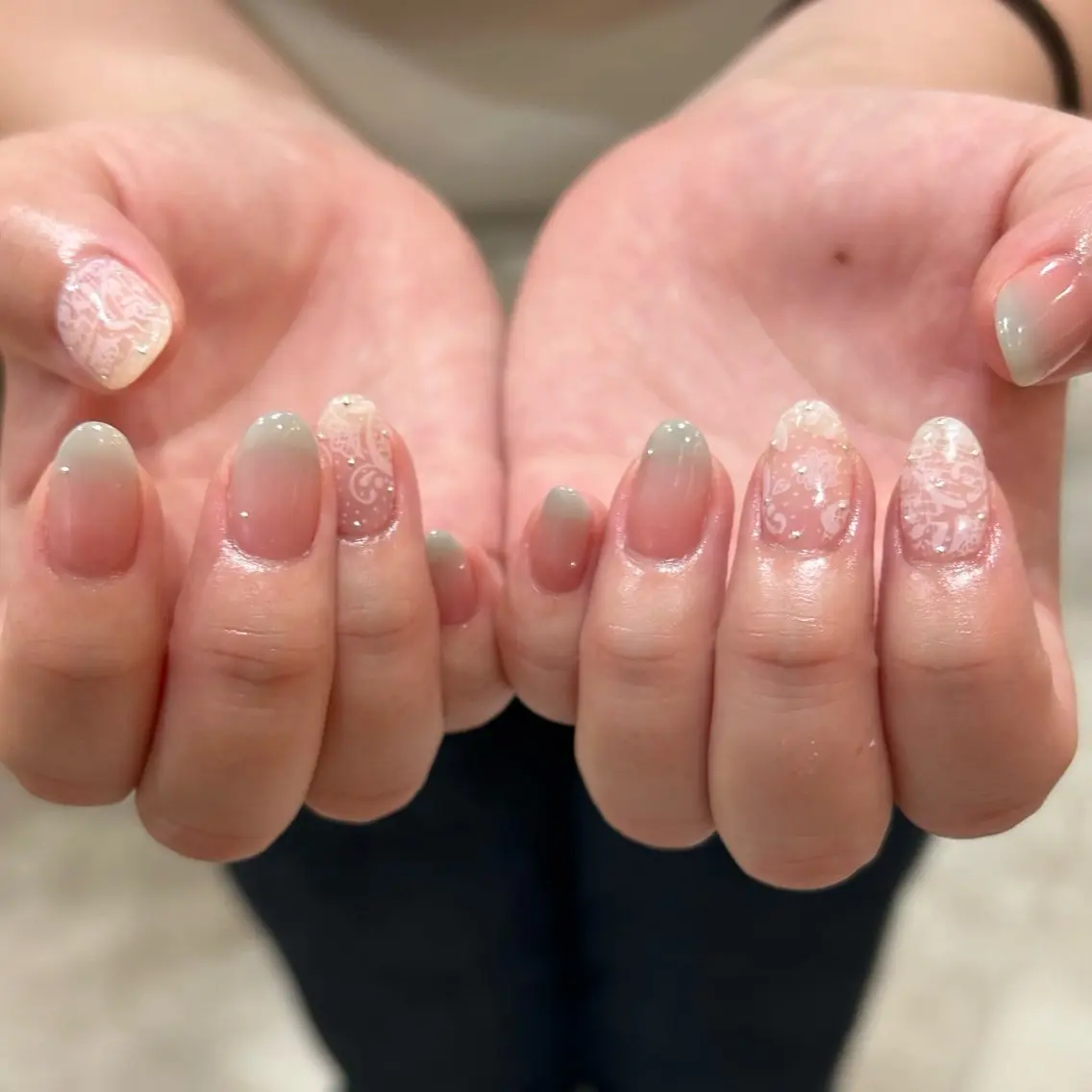 ネイル グラデーション レース ハンドネイル shio ♡ 26日空きありのネイルデザイン
