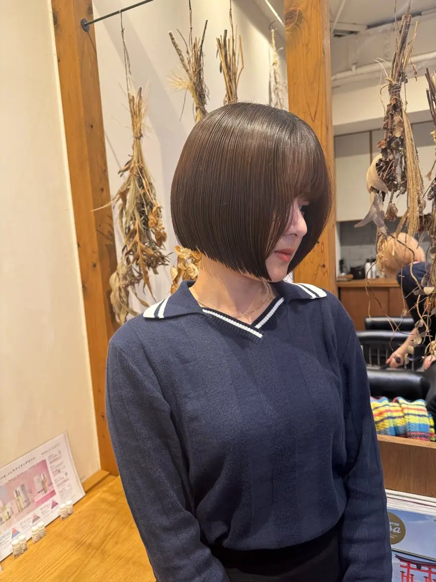 ショート ボブ カット ENIF 大島 芽生のヘアスタイル
