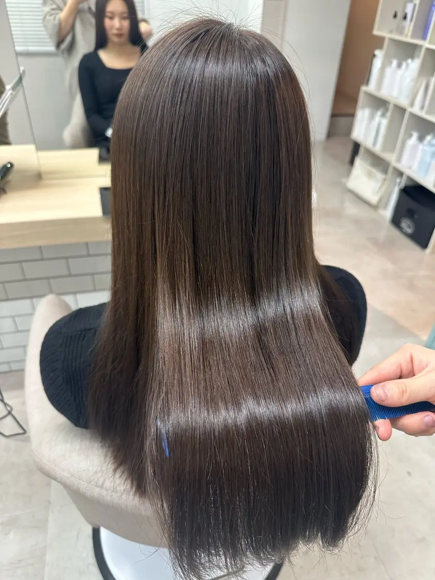 ミディアム カラー パーマ ストレートパーマ カット ヘアカラー トリートメント 韓国ヘア🖤 YURINAのヘアスタイル