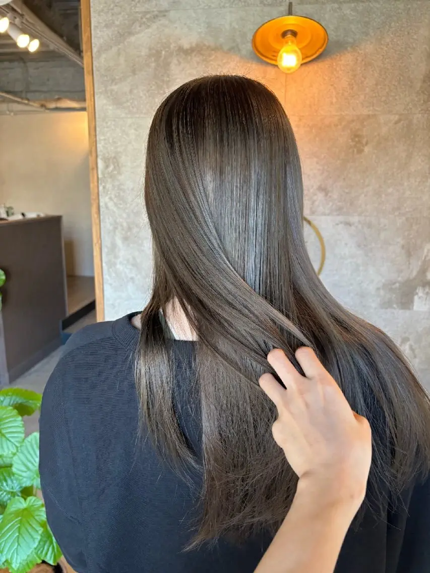 ロング ハイライト annoii _pomのヘアスタイル