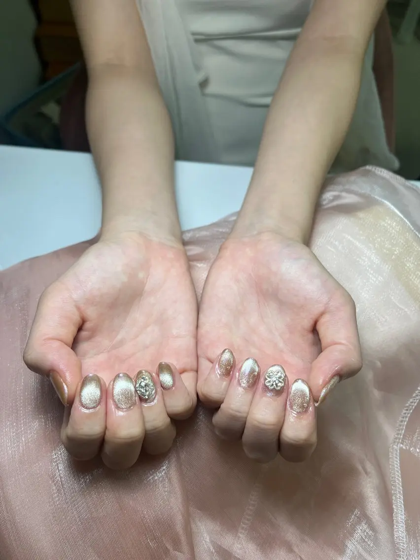 ネイル ハンドネイル ongles chicのネイルデザイン