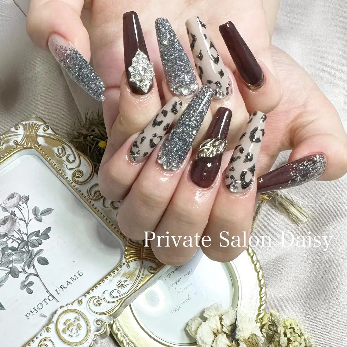 ロング ネイル ハンドネイル プライベートサロン Daisyのネイルデザイン