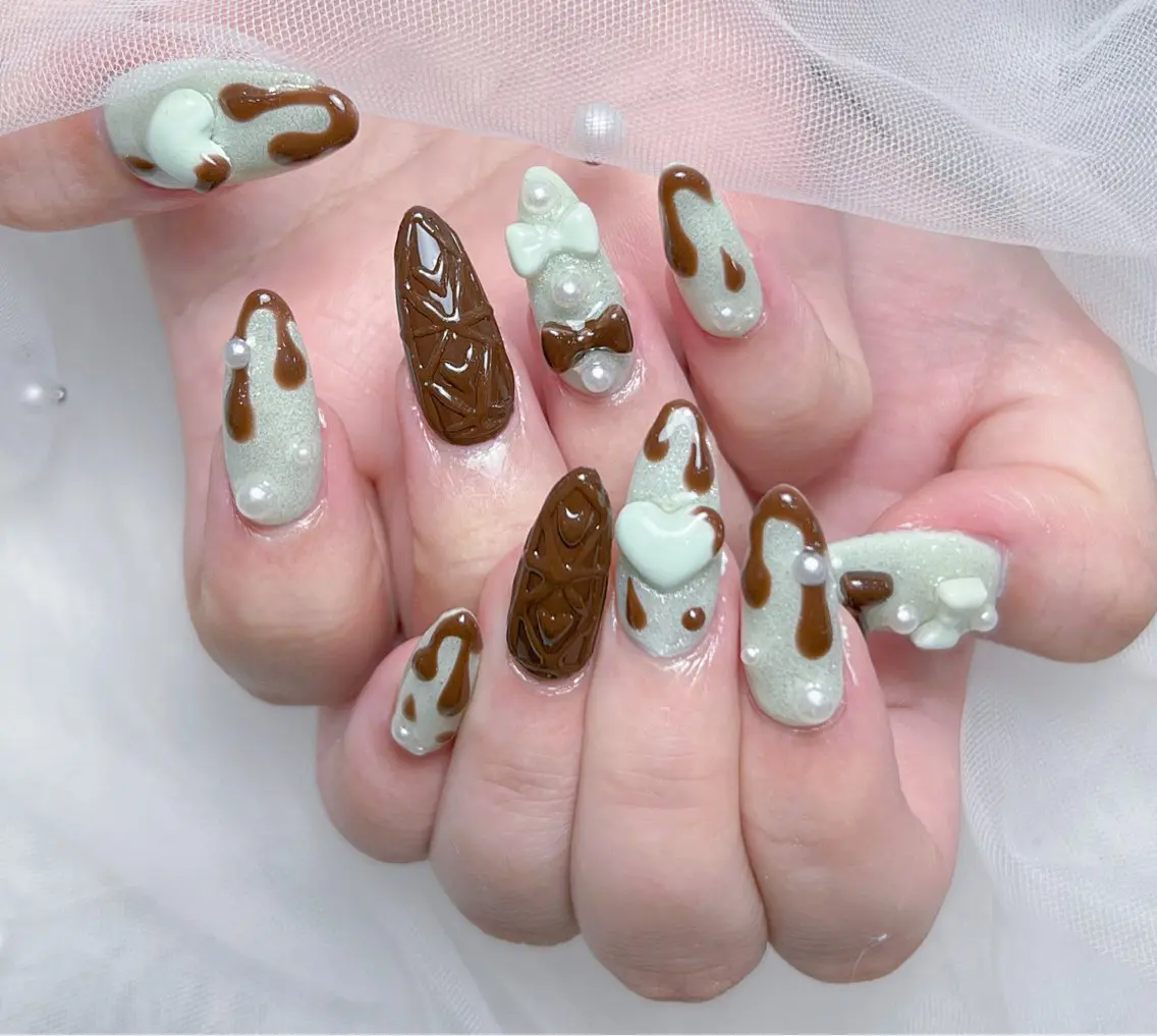ネイル アートネイル オーロラネイル チークネイル 長さ出し フットネイル Miya _nailのネイルデザイン