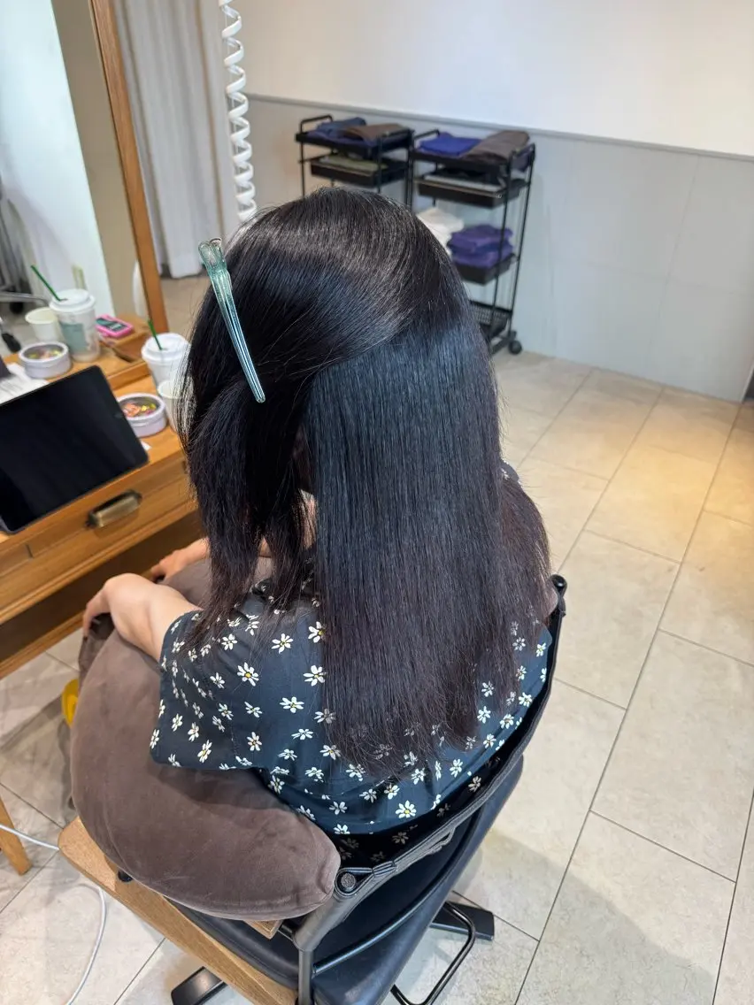 セミロング パーマ 髪質改善 縮毛矯正 カット 縮毛矯正 過去一の柔髪ヘア 🌿einshairのヘアスタイル