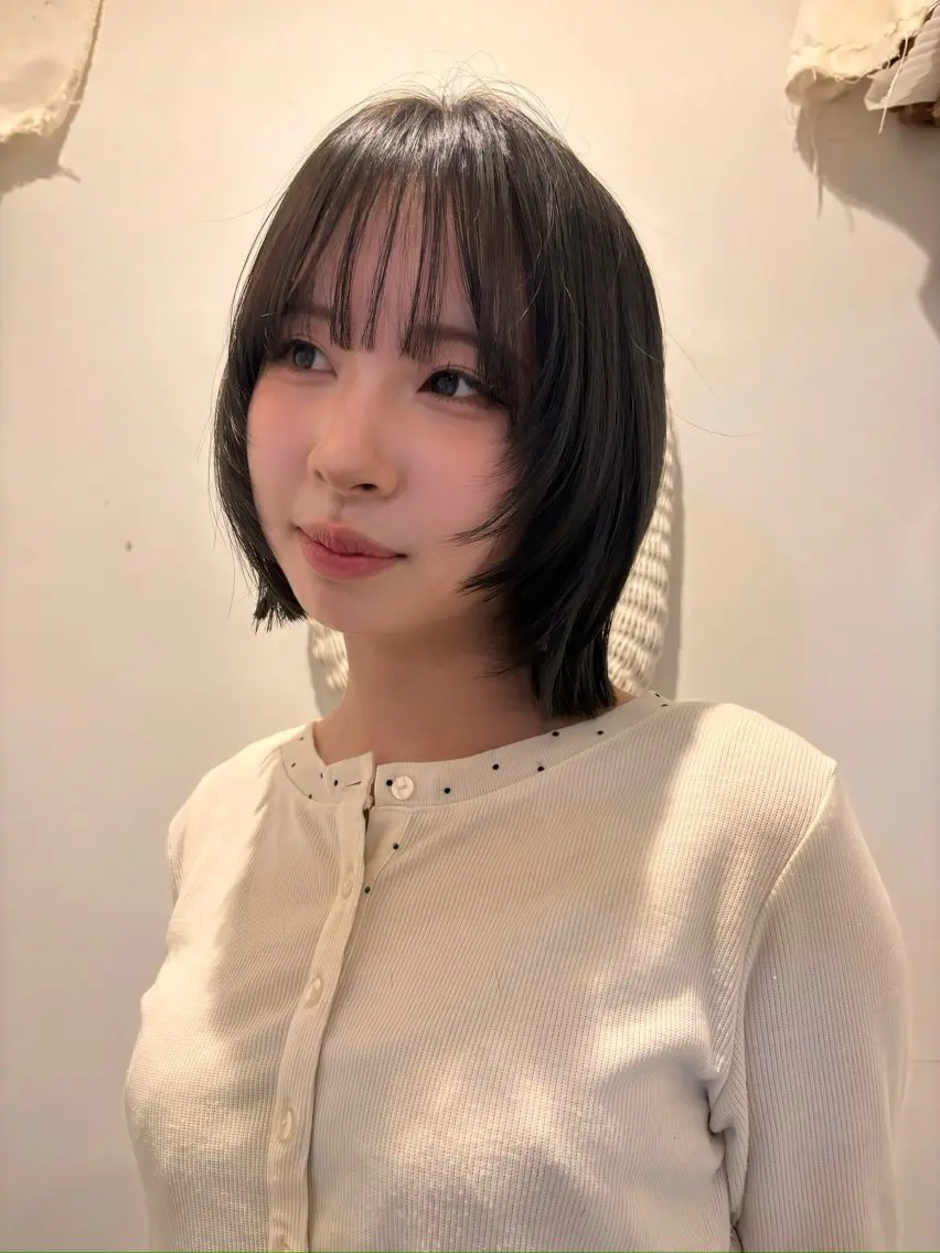 ショート カット ヘアカラー ウシロダ メグミ ／ボブ／透明感カラーのヘアスタイル
