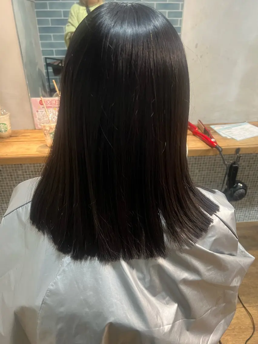 セミロング 縮毛矯正 トリートメント 脇山 真生のヘアスタイル