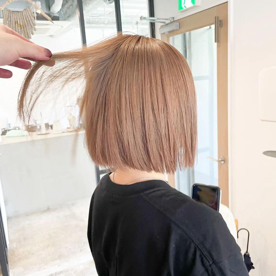 ミディアム カラー 切りっぱなしボブ ベージュカラー ブリーチ 透明感カラー ボブ カット ヘアカラー Takuma Suzuki中目黒のヘアスタイル