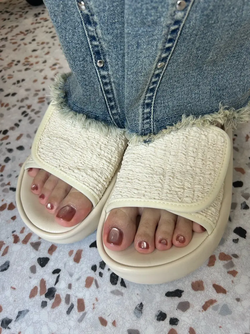 ネイル フットネイル 小松 千冬のネイルデザイン