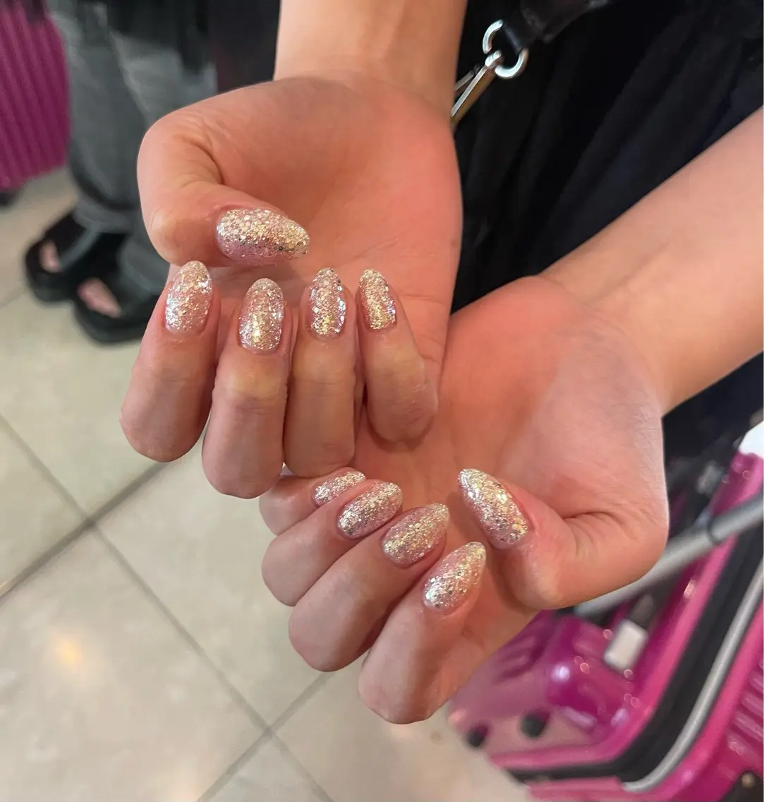 ネイル ラメ(グリッター) MAXKELLY Asahiのネイルデザイン