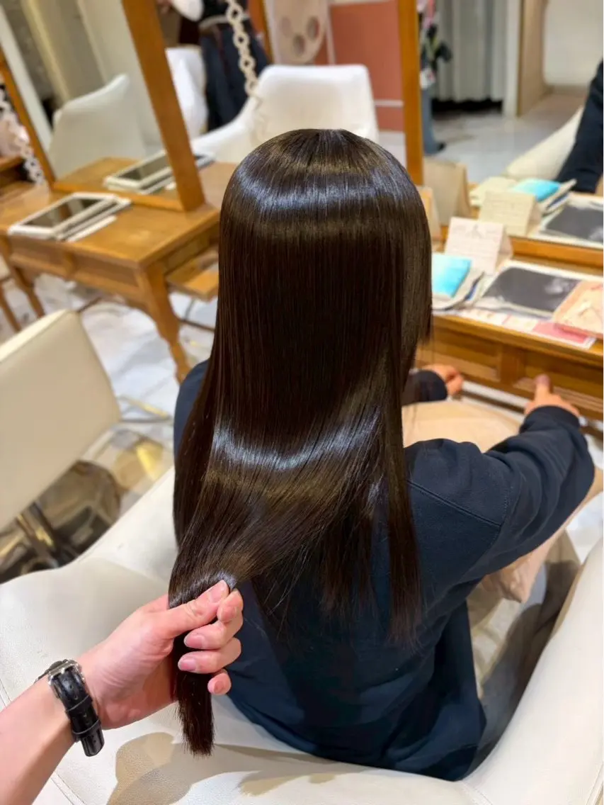 ロング 縮毛矯正 中山 知優のヘアスタイル