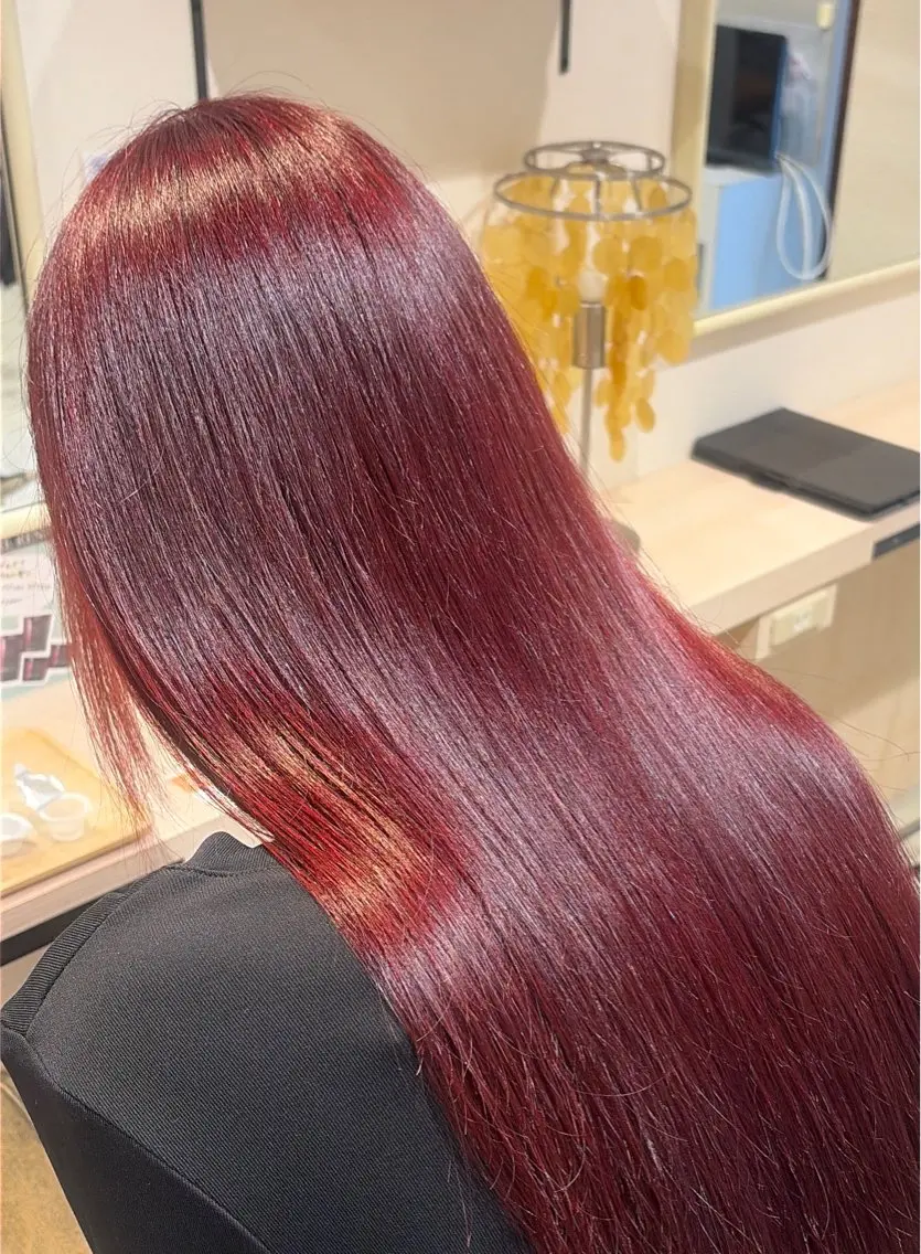 ロング カラー アッシュ ブリーチ ブリーチなしカラー カット ヘアカラー トリートメント 山室 穂夏のヘアスタイル