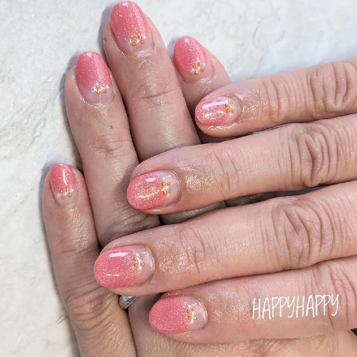 ネイル フレンチネイル HAPPY HAPPYのネイルデザイン