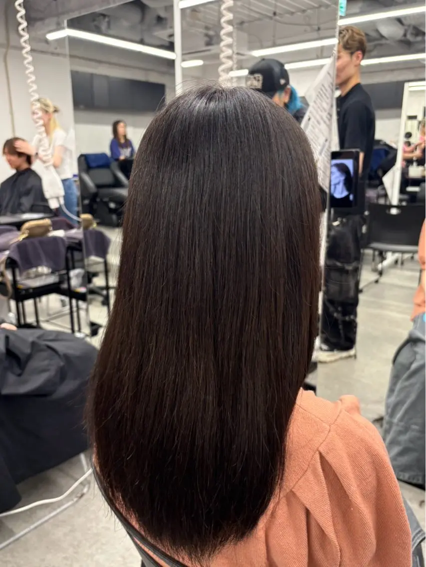 セミロング カラー ヘアカラー トリートメント 佐藤 笑瑠のヘアスタイル