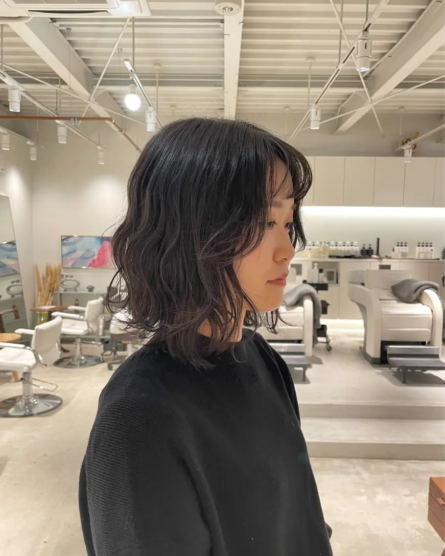 ミディアム カラー ブラウンカラー ダークブラウン 安西 香利奈のヘアスタイル
