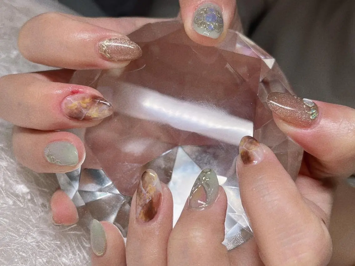 ネイル 長さ出し ジェルネイル グラデーション 韓国ネイル マグネットネイル ハンドネイル Nail&eye Belire 新宿のネイルデザイン