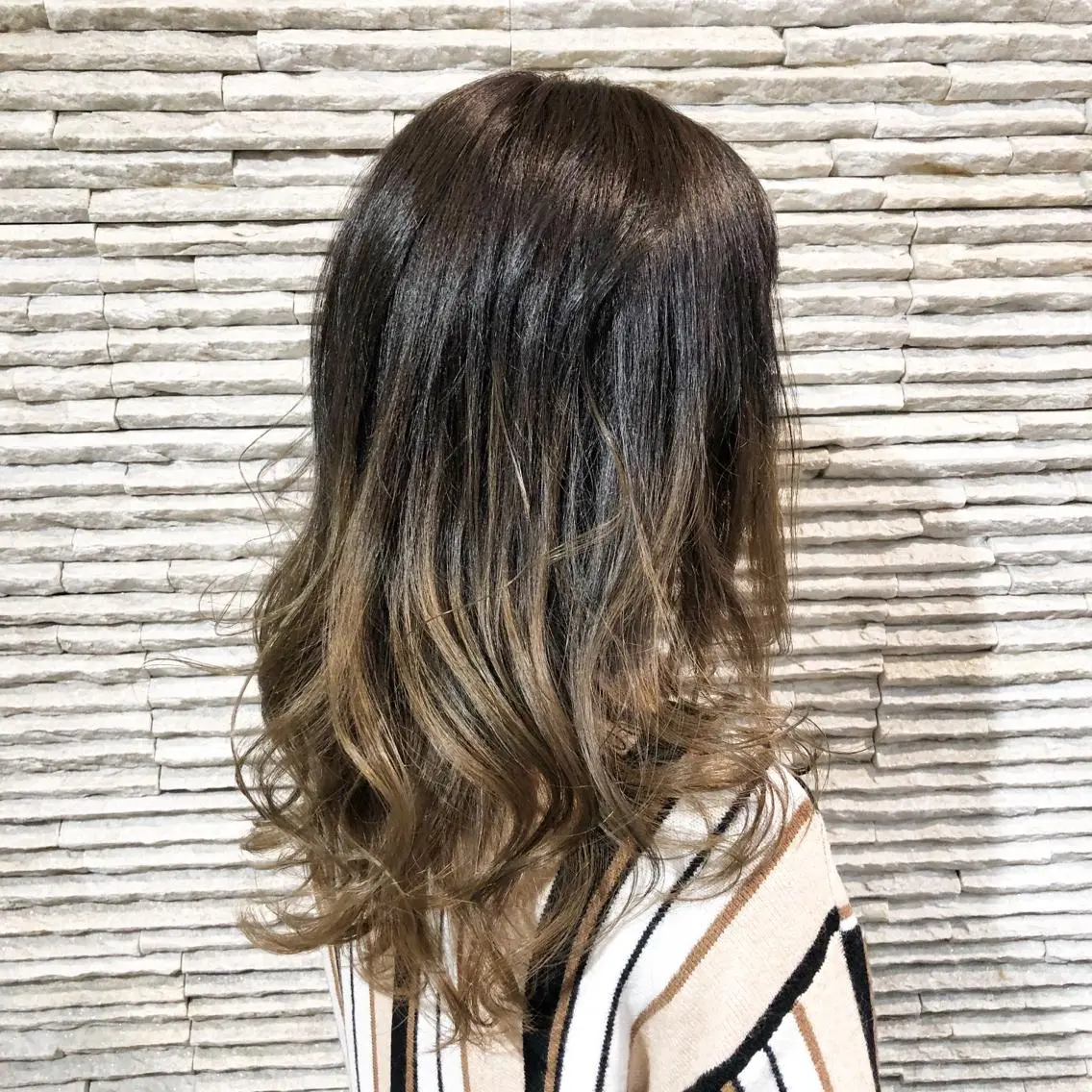セミロング カラー ヘアアレンジ カット 嶋田 ゆきのヘアスタイル