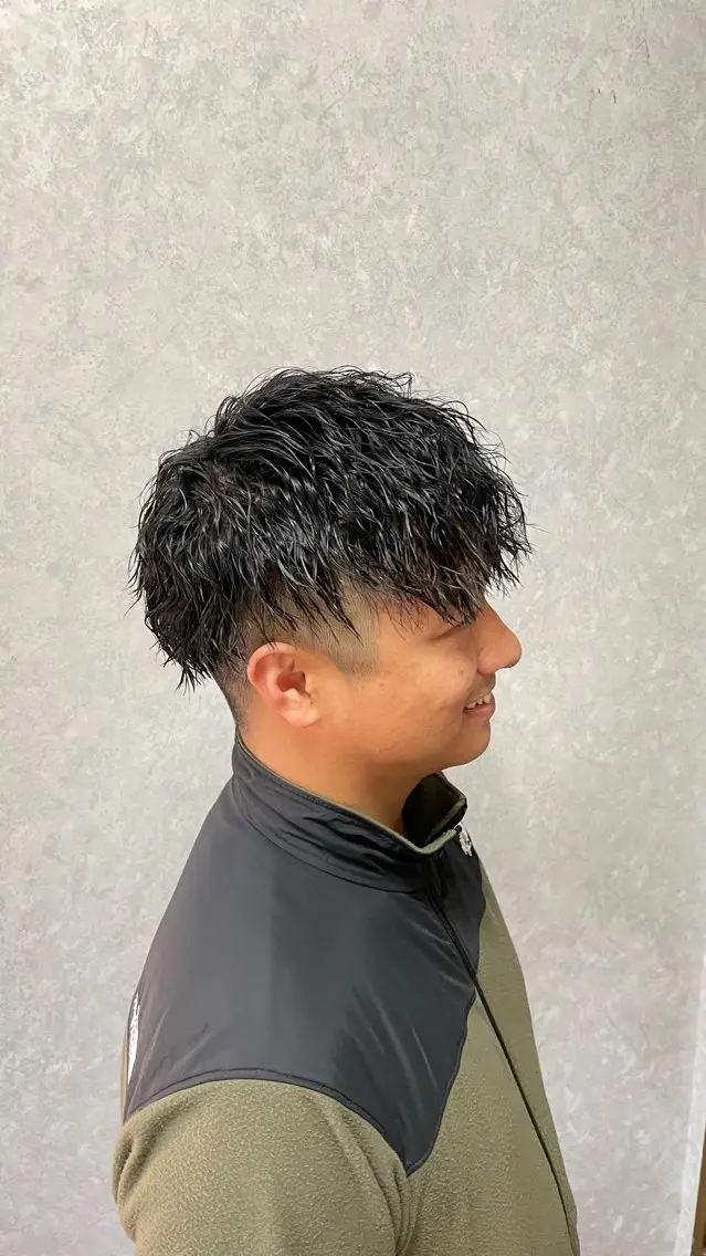 ショート パーマ メンズ メンズパーマ ツイストスパイラルパーマ スパイラルパーマ 深夜美容師 SHOEIのヘアスタイル
