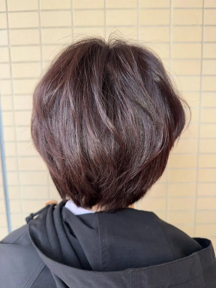 ショート カラー ボルドーカラー ブラウンカラー カッパーブラウン ヨコスカ チヒロのヘアスタイル