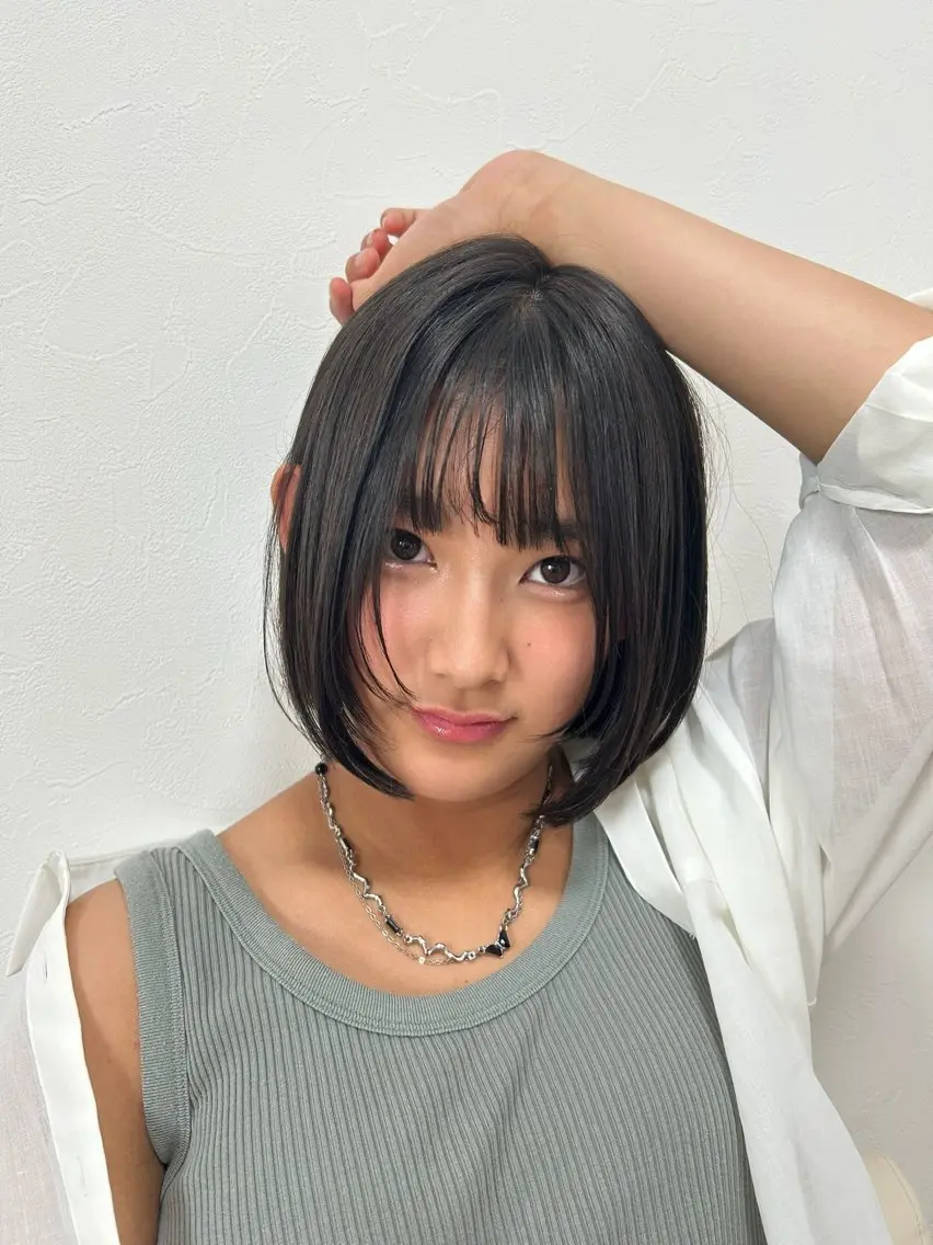 ミディアム ボブ 顔周りカット カット トリートメント 池田 咲希のヘアスタイル