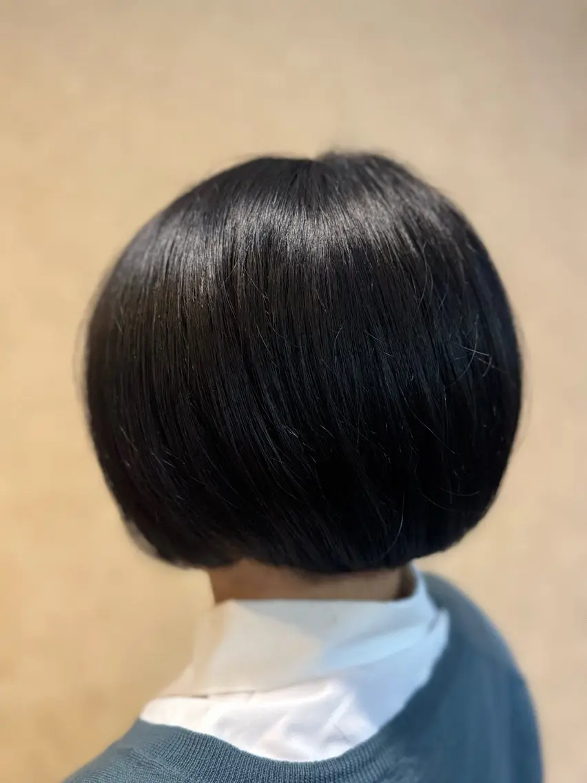 ショート ボブ 吉永 衣織のヘアスタイル