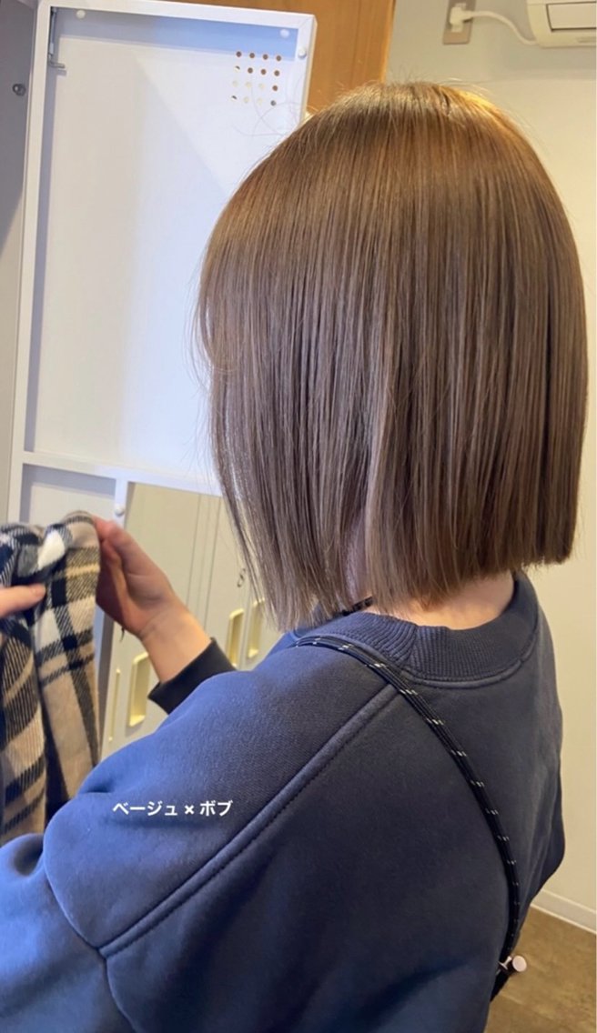 ミディアム カット ヘアカラー 足立 七彩のヘアスタイル