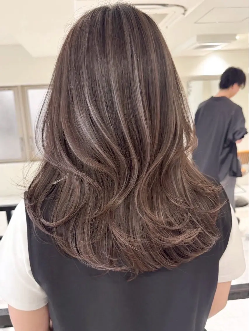 ロング カラー ハイライトカラー ハイライト ヘアカラー 🌈透明感カラー🌈 🌟吉田祐介🌟のヘアスタイル