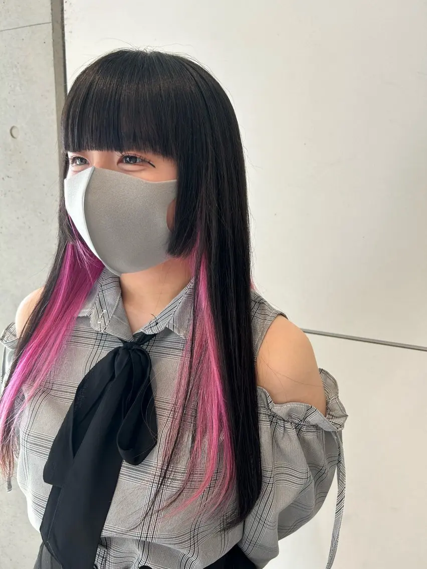 ミディアム カラー イヤリングカラー インナーカラー ピンクカラー 髪質改善/縮毛矯正 ツヤ髪🩷さつきのヘアスタイル