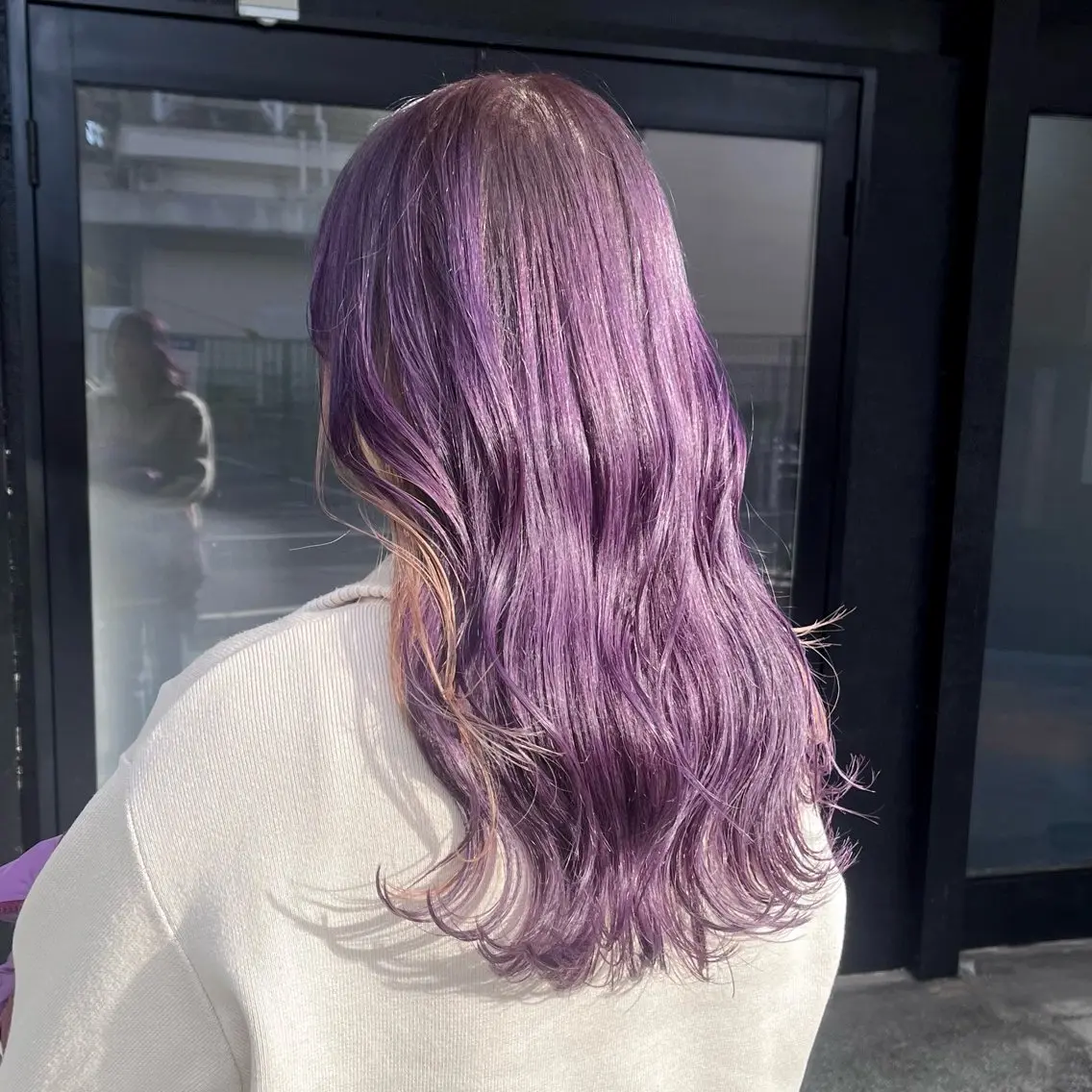 ロング カラー デザインカラー ハイトーンカラー ヘアカラー トリートメント 伊藤 玲衣のヘアスタイル